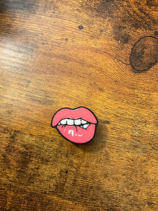 Biting Lip Topper